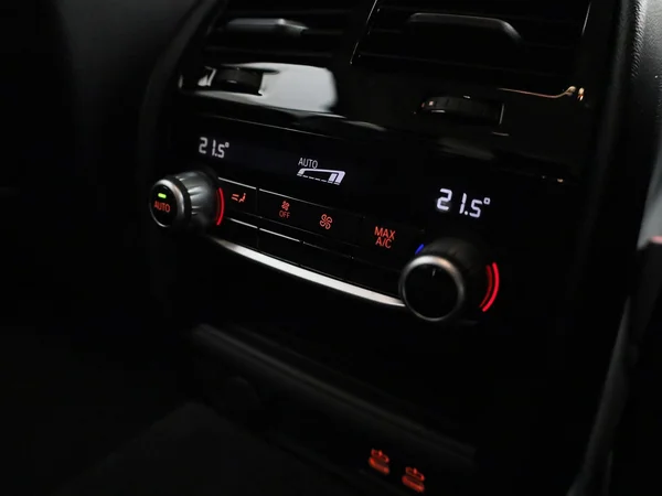 BMW 5 Reeks (2022) — foto 38 van 47