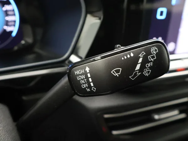 Volkswagen Caddy (2023) — foto 8 van 27