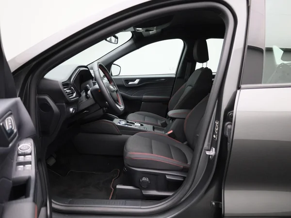 Ford Kuga (2022) — foto 41 van 41