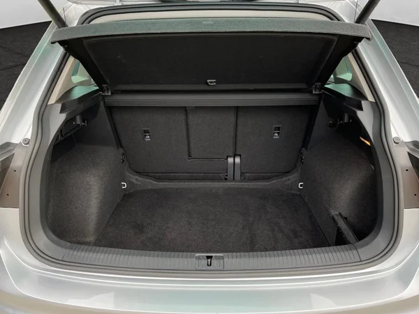 VOLKSWAGEN Tiguan (2021) — foto 20 van 22