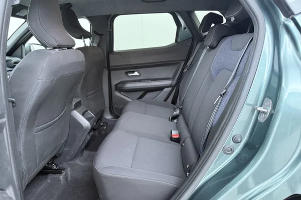 Dacia Duster Hybrid (2025) — foto 12 van 13