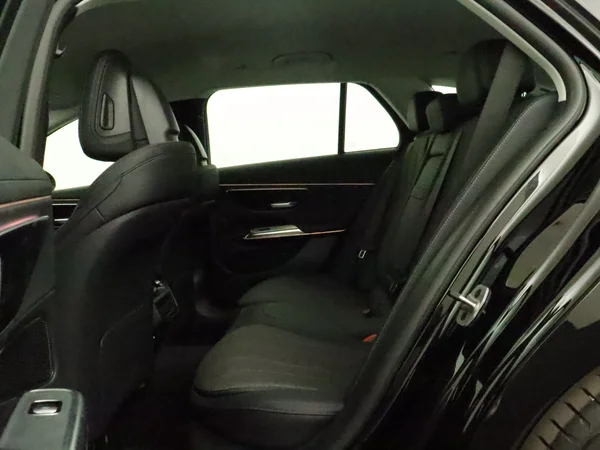 MERCEDES E 220 (2024) — foto 5 van 30