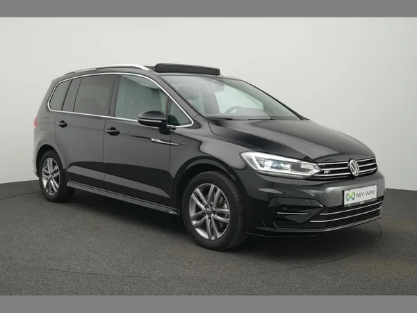VOLKSWAGEN Touran (2023) — foto 23 van 30