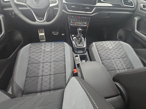 VOLKSWAGEN T-Roc (2026) — foto 3 van 24