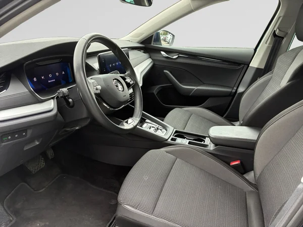 SKODA Octavia Combi (2024) — foto 14 van 24