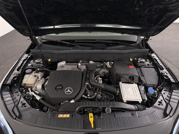 MERCEDES GLB 180 (2021) — foto 6 van 31