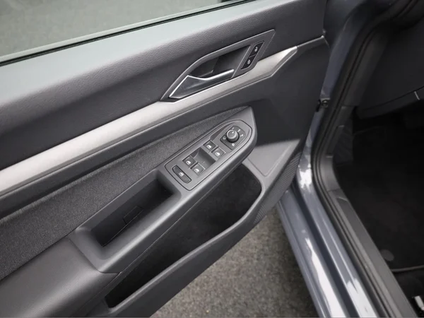 VOLKSWAGEN Golf VIII SW (2023) — foto 5 van 19