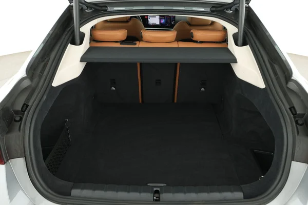 BMW i4 (2023) — foto 9 van 17