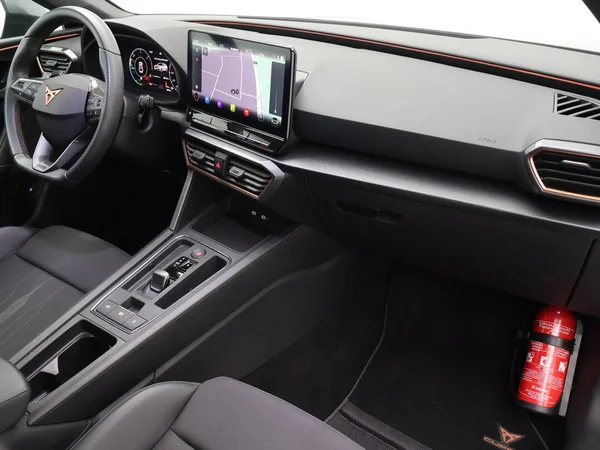 CUPRA Leon e-Hybrid (PHEV) (2023) — foto 23 van 31