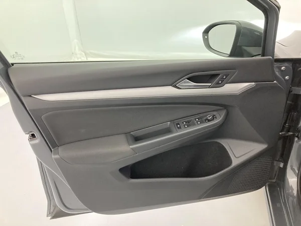 VOLKSWAGEN Golf VIII SW (2022) — foto 26 van 36