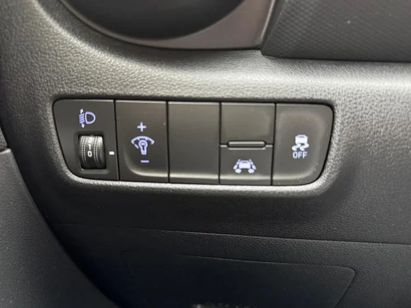 HYUNDAI Kona (2020) — foto 6 van 32