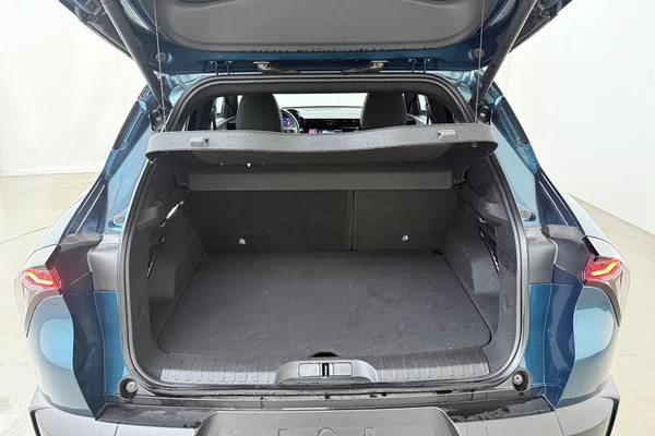 Alfa Romeo Junior (2025) — foto 15 van 19