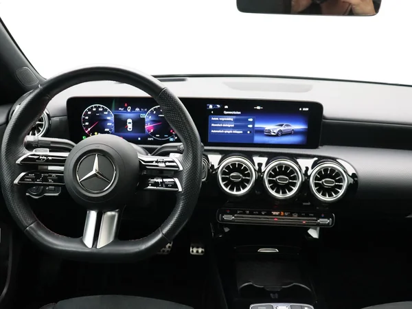 Mercedes-Benz A-Klasse (2023) — foto 14 van 27