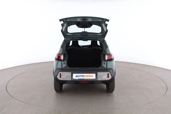 Dacia Spring (2025) — foto 7 van 16
