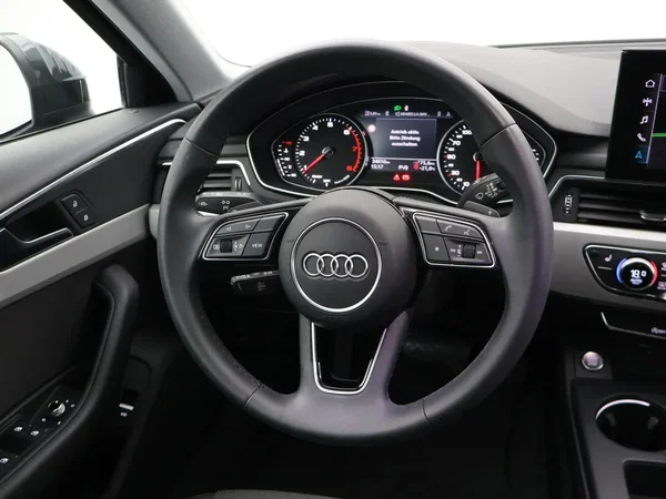 Audi A4 (2024) — foto 3 van 28
