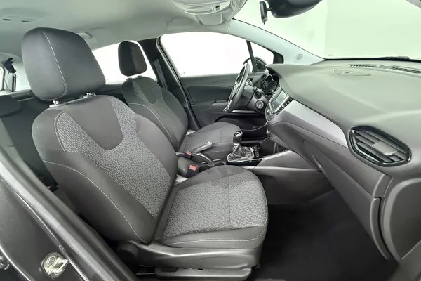 Opel Crossland (2022) — foto 3 van 27
