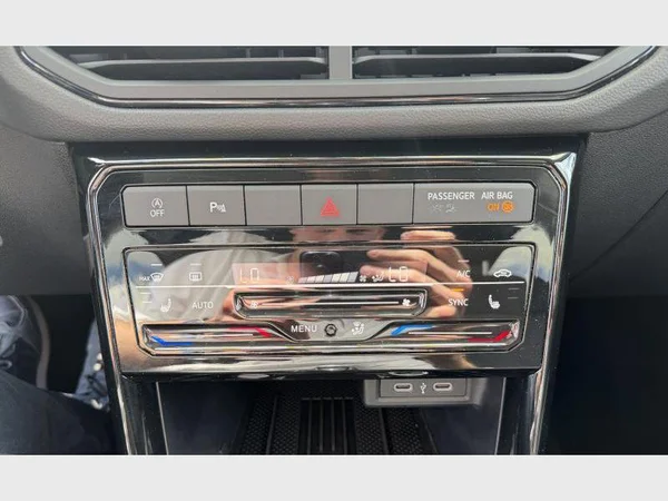 Volkswagen T-Cross (2025) — foto 7 van 19