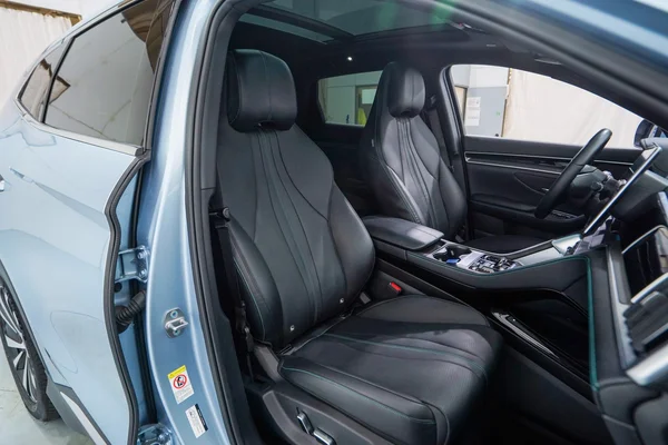 BYD Seal U PHEV (2024) — foto 6 van 45