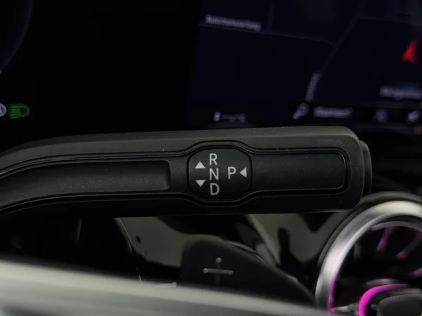 MERCEDES GLA 180 (2022) — foto 4 van 30