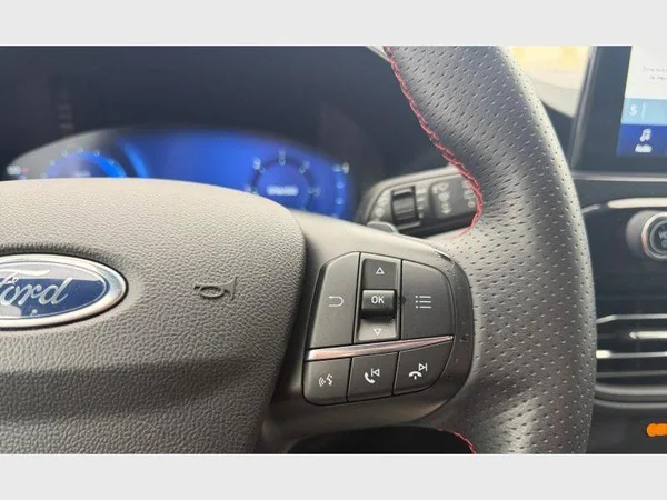 Ford Kuga (2021) — foto 14 van 28