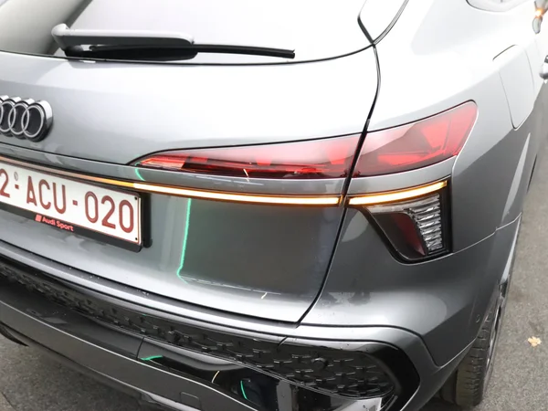 AUDI Q3 SUV e-hybrid (PHEV) (2026) — foto 3 van 16
