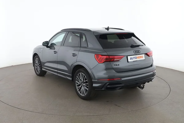 Audi Q3 (2021) — foto 10 van 16