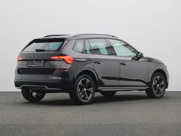 SKODA Kamiq (2022) — foto 12 van 22