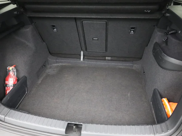 SKODA Karoq (2021) — foto 8 van 19