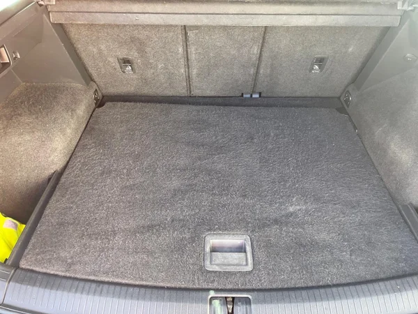 VOLKSWAGEN Tiguan (2019) — foto 10 van 21