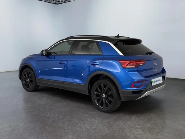 VOLKSWAGEN T-Roc (2022) — foto 15 van 17