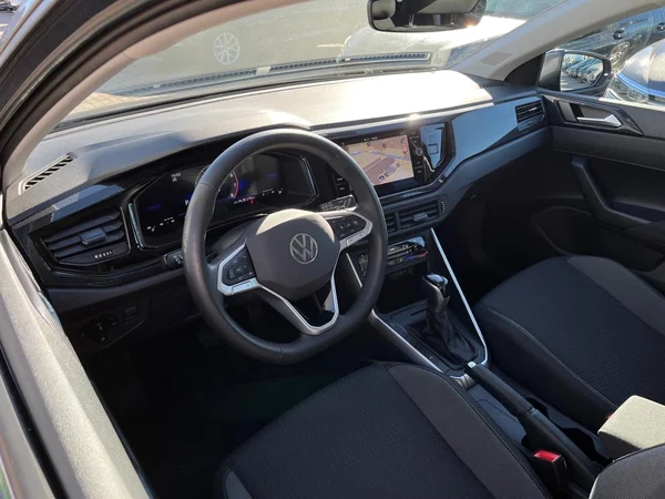 VOLKSWAGEN Polo (2025) — foto 13 van 21