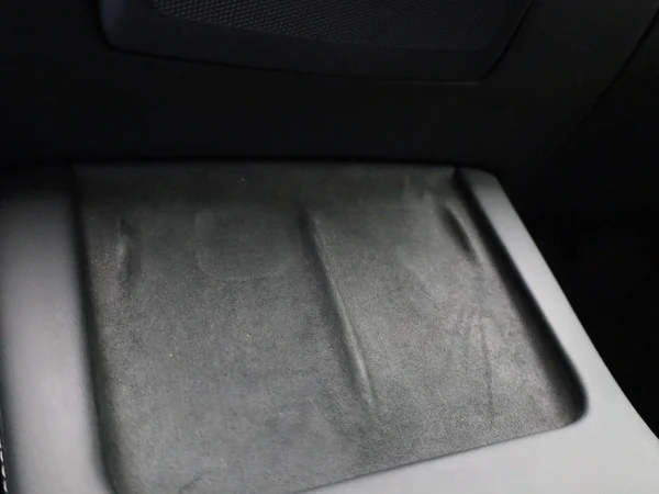 Tesla Model 3 (2022) — foto 14 van 40