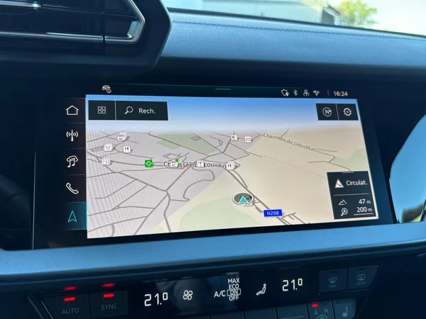 AUDI A3 Sportback PHEV (2025) — foto 13 van 24