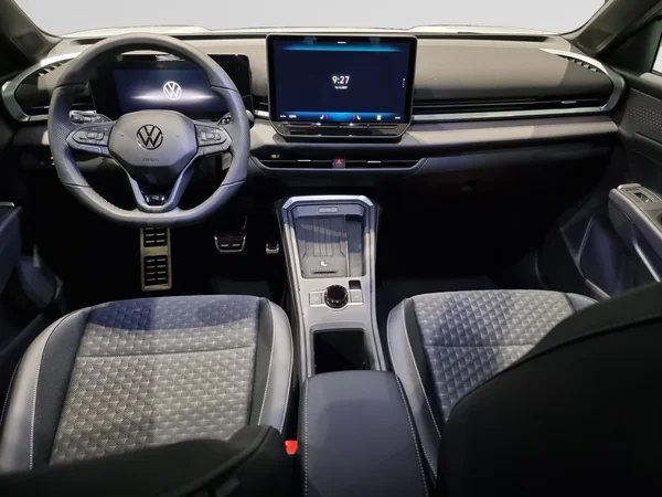 VOLKSWAGEN T-Roc (2025) — foto 9 van 15