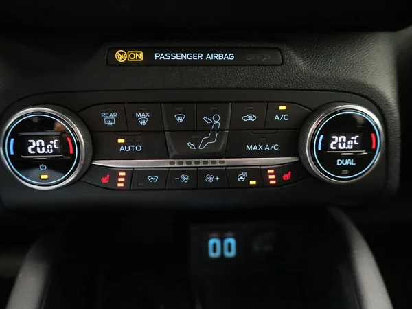 Ford Kuga (2022) — foto 15 van 49