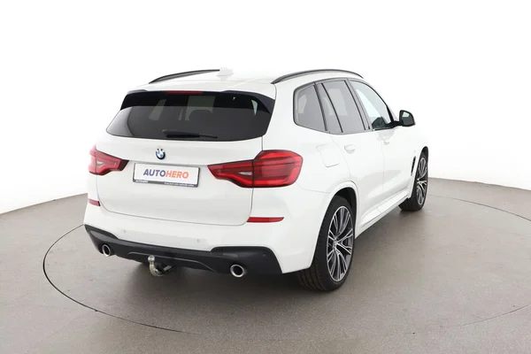 BMW X3 (2018) — foto 12 van 16
