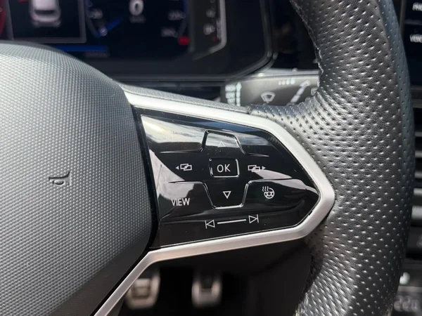 VOLKSWAGEN T-Roc (2023) — foto 5 van 23