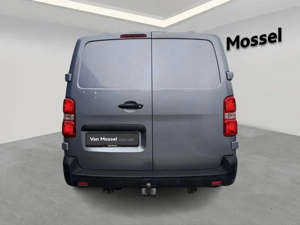 Opel Vivaro (2020) — foto 10 van 16