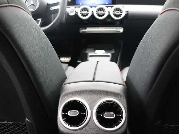 Mercedes-Benz A-Klasse (2025) — foto 14 van 27
