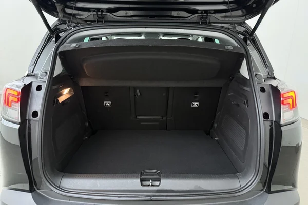 Opel Crossland (2022) — foto 14 van 18