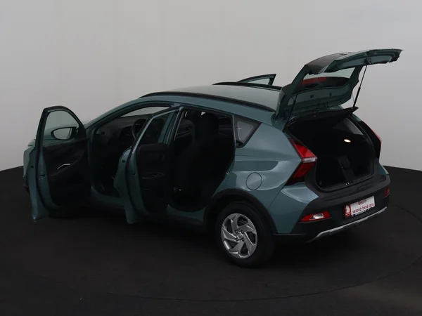 HYUNDAI Bayon (2022) — foto 24 van 25