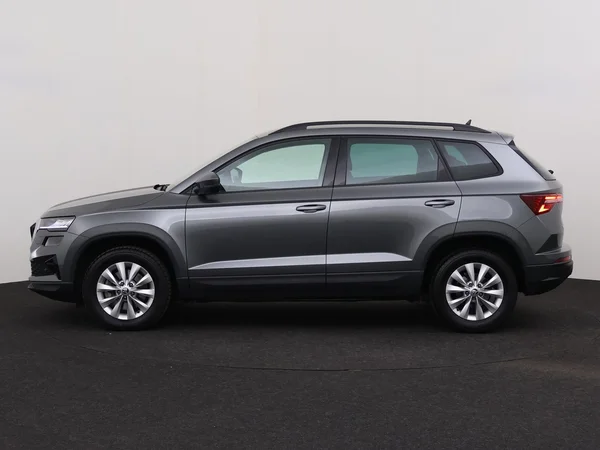 SKODA Karoq (2024) — foto 13 van 18