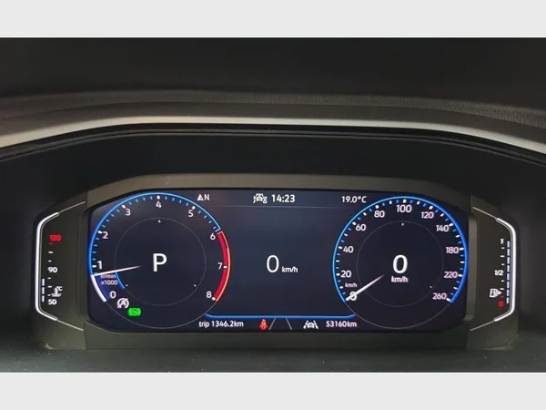 Volkswagen T-Roc (2024) — foto 5 van 28