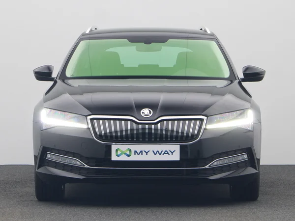 SKODA Superb Combi (2024) — foto 16 van 21