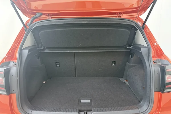 Volkswagen T-Cross (2022) — foto 13 van 17