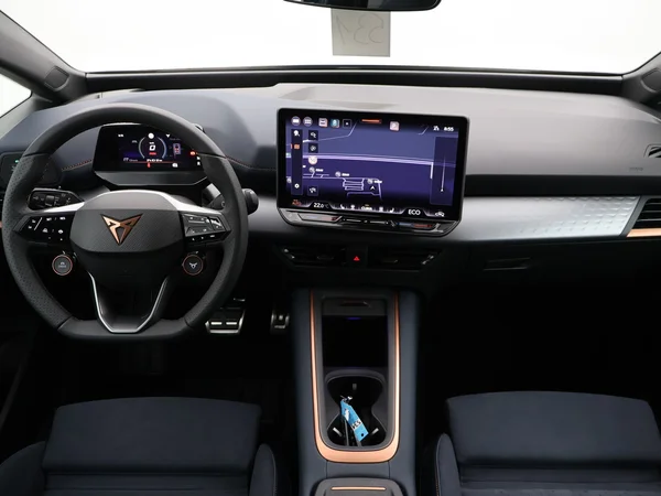 CUPRA Born (2025) — foto 3 van 24