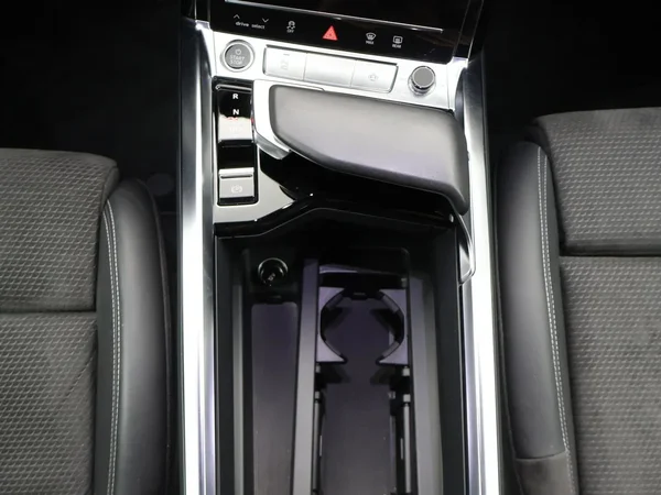 Audi e-tron (2021) — foto 14 van 27