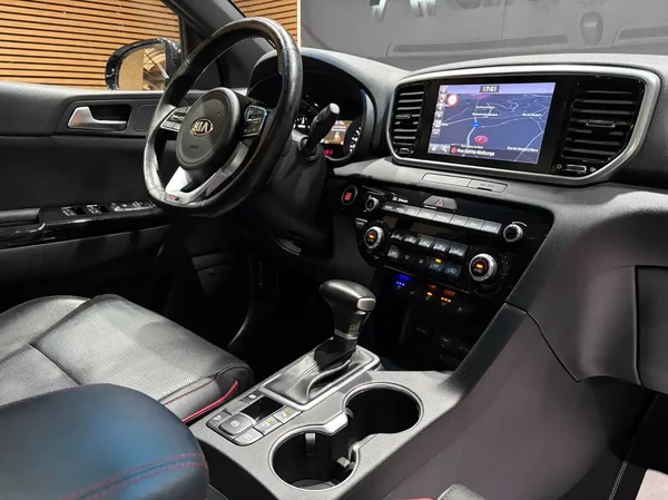 Kia Sportage (2019) — foto 11 van 28