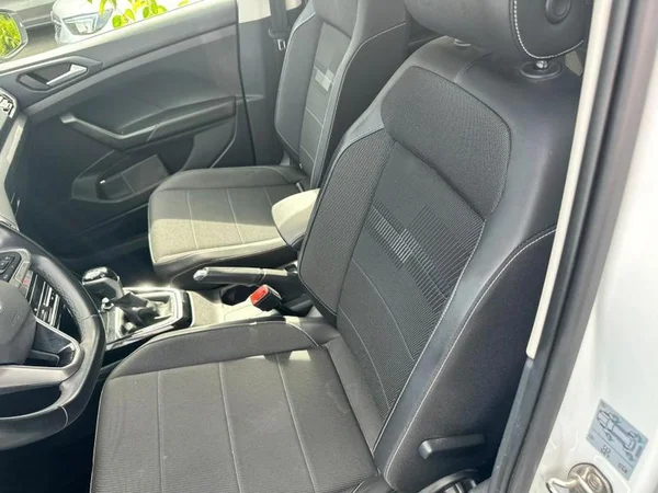 VOLKSWAGEN T-Cross (2023) — foto 11 van 28