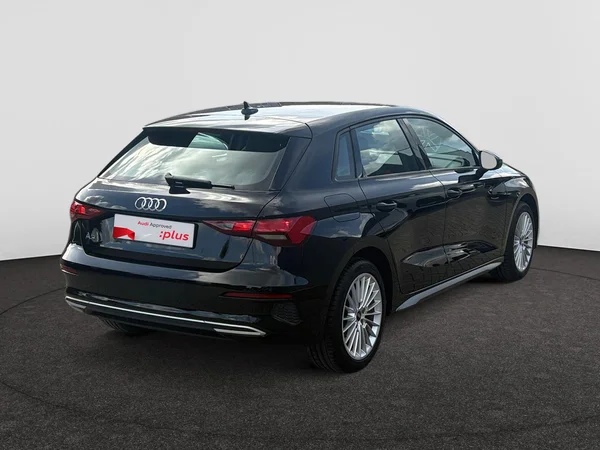 AUDI A3 Sportback (2023) — foto 19 van 24